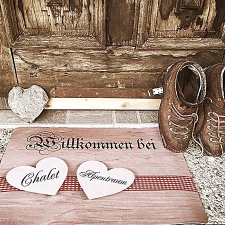 Chalet Alpentraum